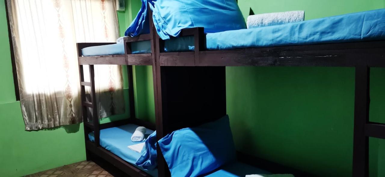 In-N-Out Hostel 시퀴조르 외부 사진